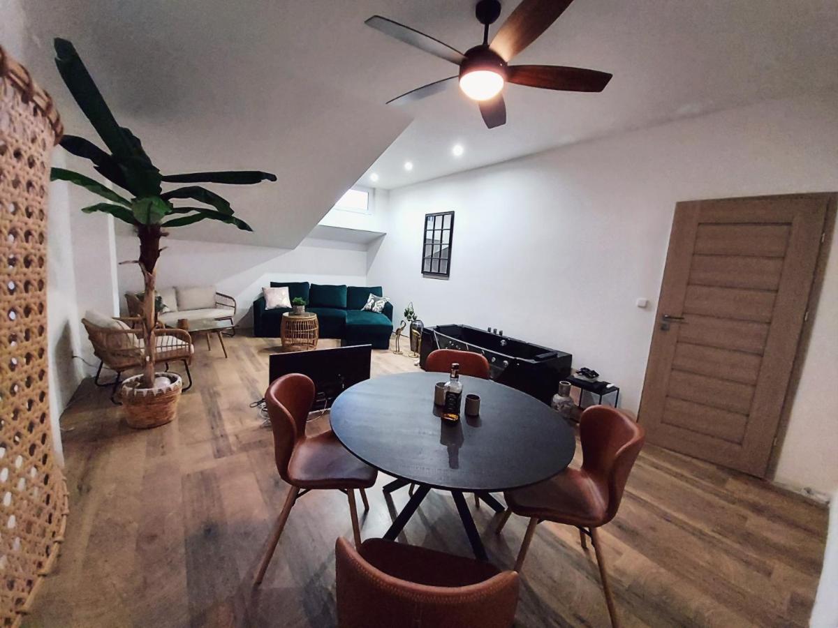 Chill N Grill Apartment Есеник Экстерьер фото